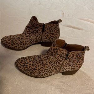 Lucky Brand Tan Leopard Ankle Booties